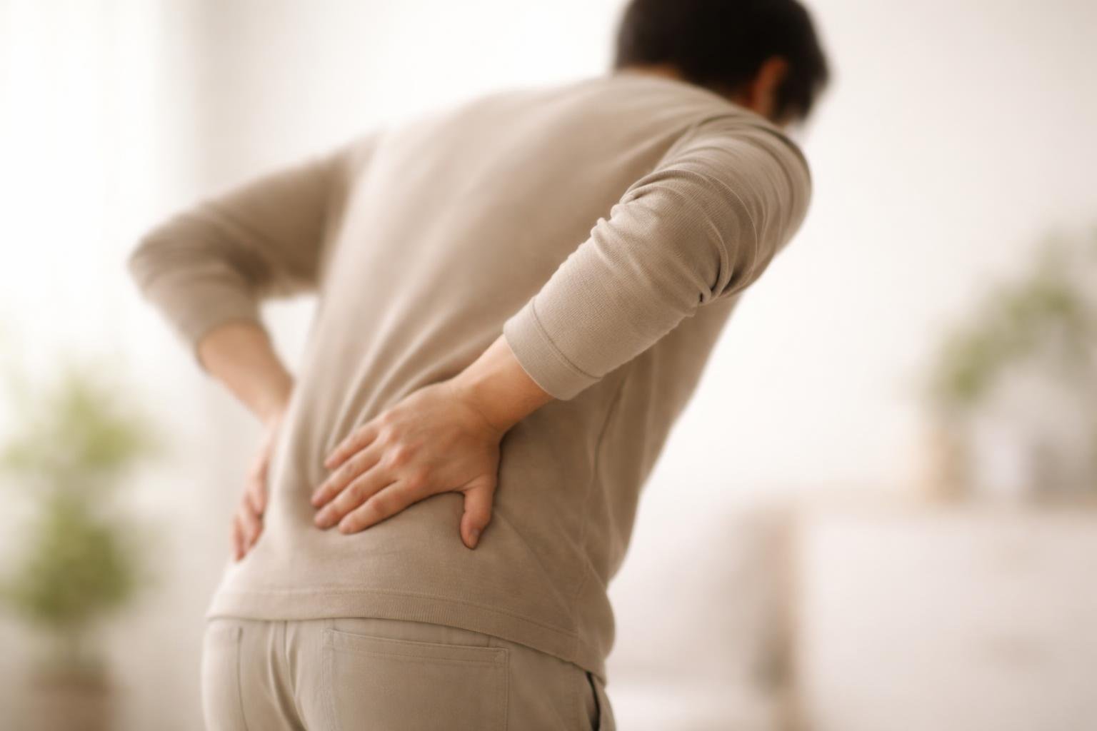 Douleur Insupportable bas du Dos : Quand Consulter en Urgence ?